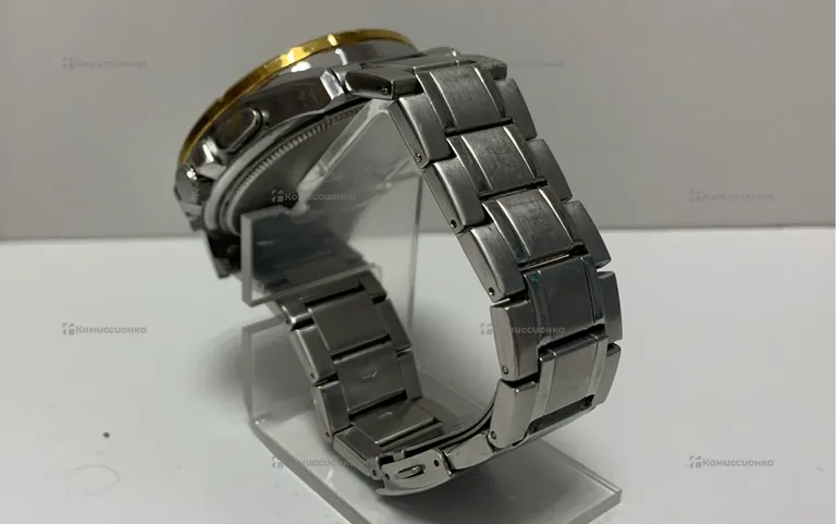 Часы Curren