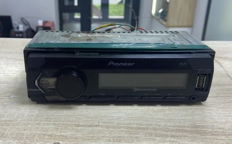 Автомагнитола  Pioner MVH-S120UBG