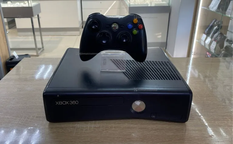 Приставка Xbox 360 300GB (прошитый)