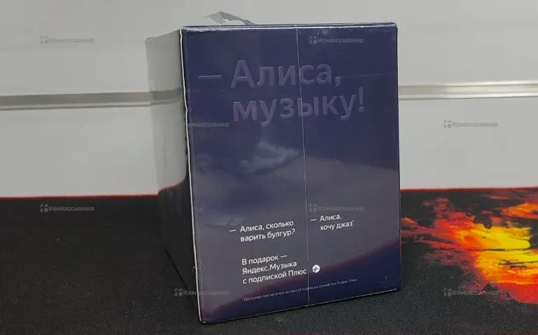 Колонка  Яндекс станция мини с часами