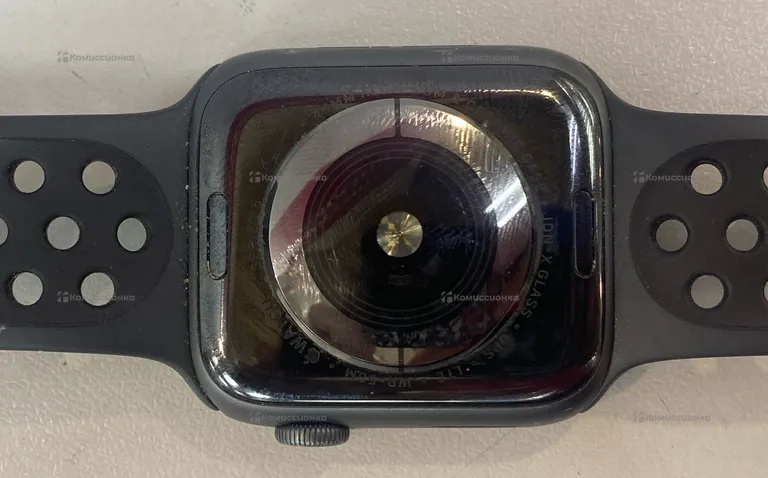 Часы Apple Watch Series 5 44mm