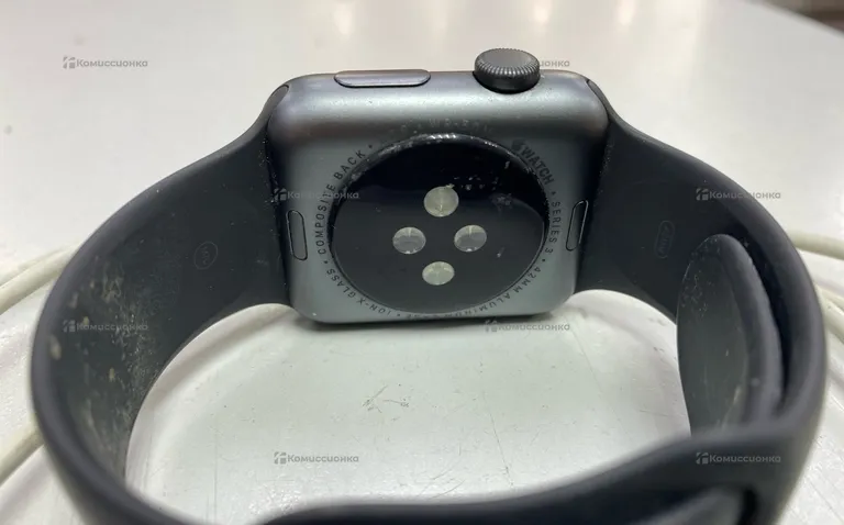 Часы  Apple Watch Series 3