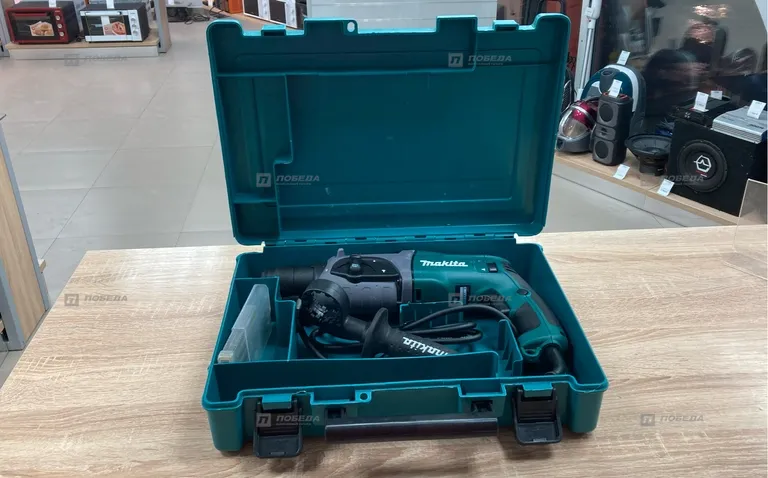 Перфоратор Makita HR 2470