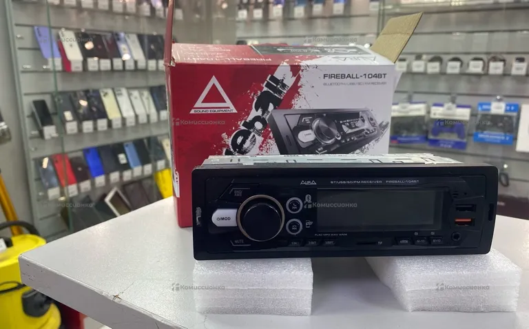 Автомагнитола   aura fireball -104 bt