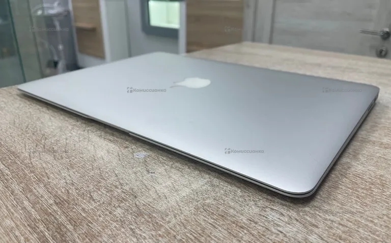 Ноутбук MacBook Air 13 2013 4/256