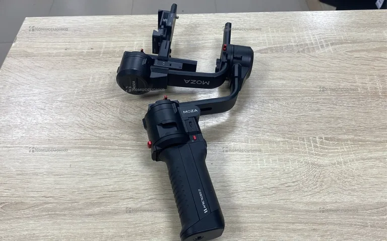 Стабилизатор Moza Aircross 3