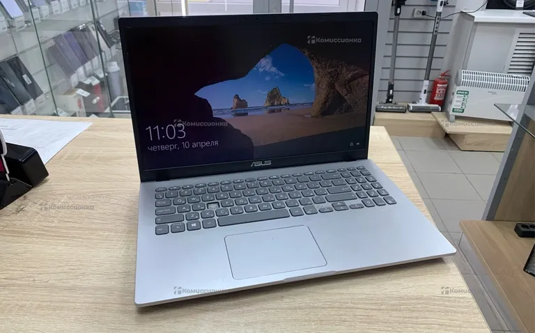 Ноутбук ASUS R521J