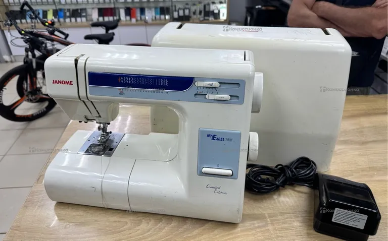 Швейная машина  Janome excel 18w