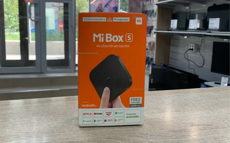 Приставка Xiaomi Mi Box s