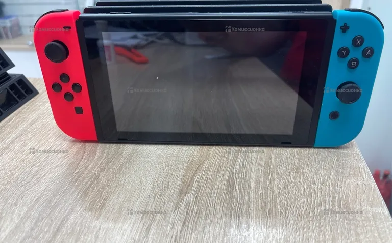 Приставка Nintendo Switch classic