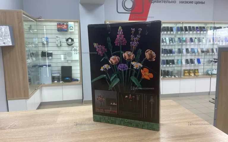 Конструктор набор 756 деталей Flowers World