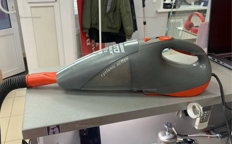 Пылесос  автомобильный Black&Decker