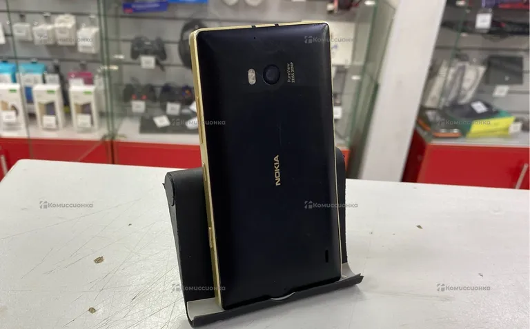 Nokia Lumia 930.