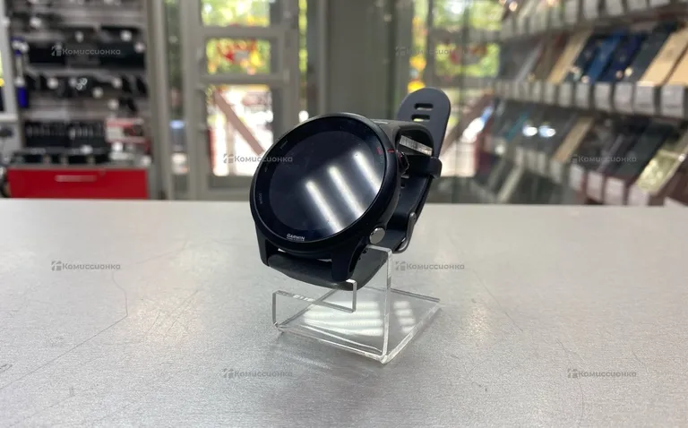 Часы Garmin Forerunner 255