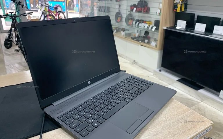 Ноутбук HP 250 G9