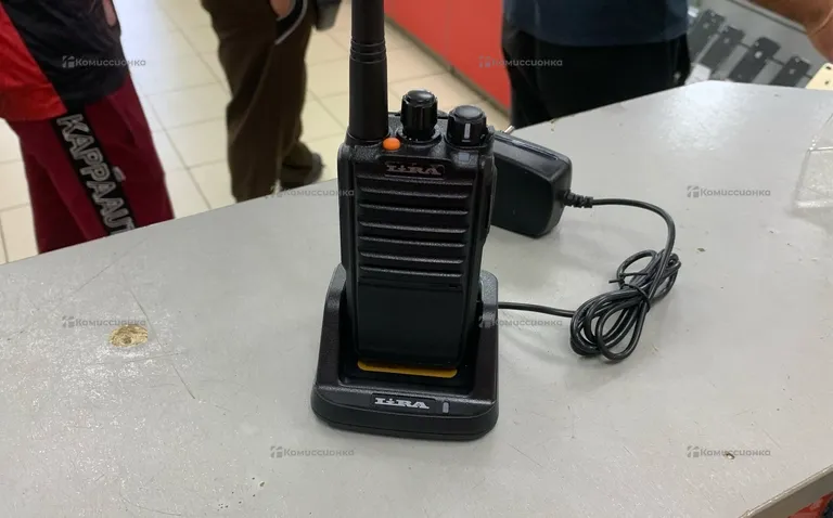 Рация  lira dp-200v