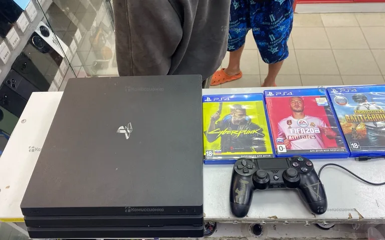 Приставка Play Station 4 pro 1 tb