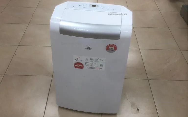 Кондиционер напольный Royal Clima rm-sl39ch-e