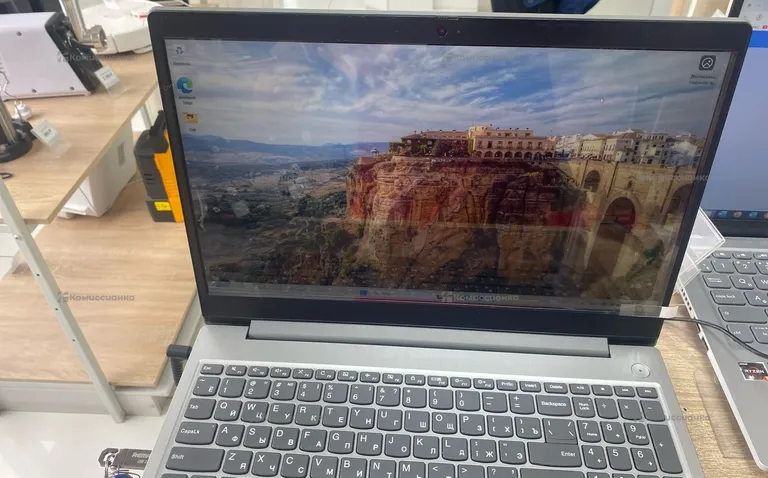 Ноутбук  Lenovo