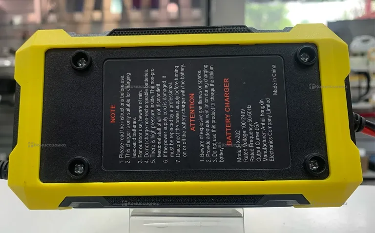 Автомобильная зарядка 12v EACF
