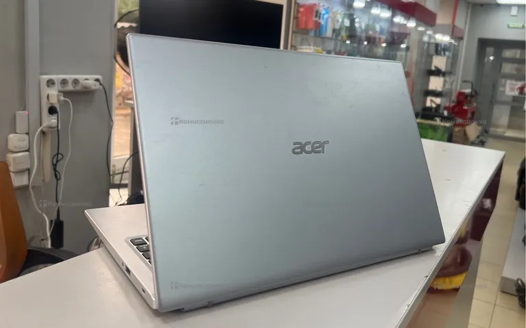 Ноутбук Acer Aspire 1