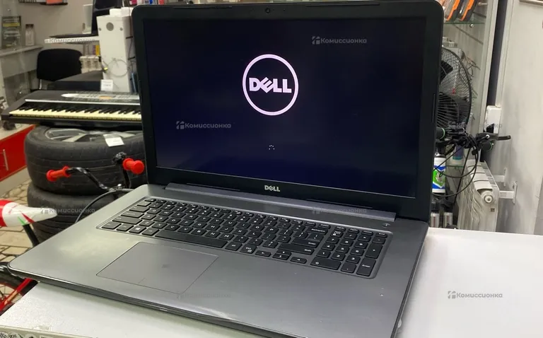 Ноутбук  DELL P32E