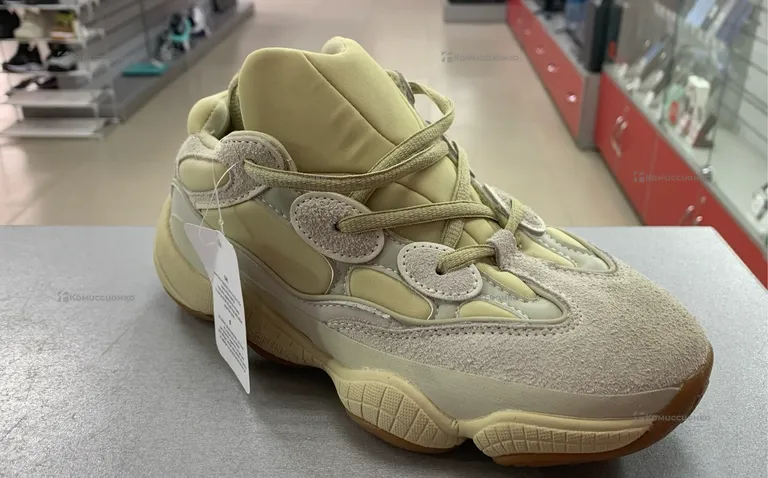 Кроссовки женские Adidas(реплика) Yeezy 500-37разм