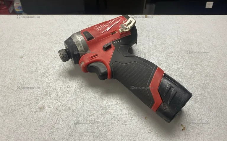 Винтоверт Milwaukee M12 FID