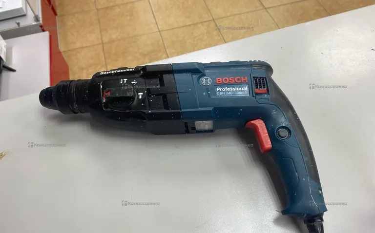 Перфоратор BOSCH Professional GBH 240
