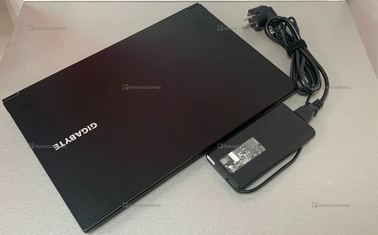 Ноутбук  GIGABYTE G5
