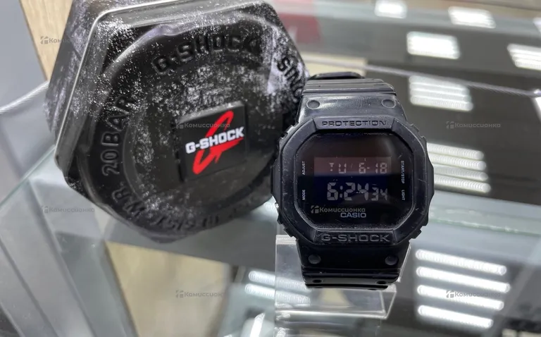 Часы  Casio DW-5600BB