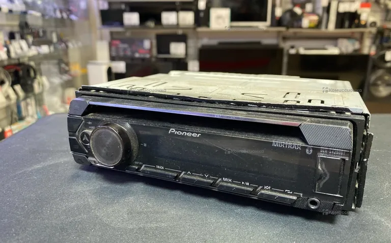 Автомагнитола  Pioneer 4250BT