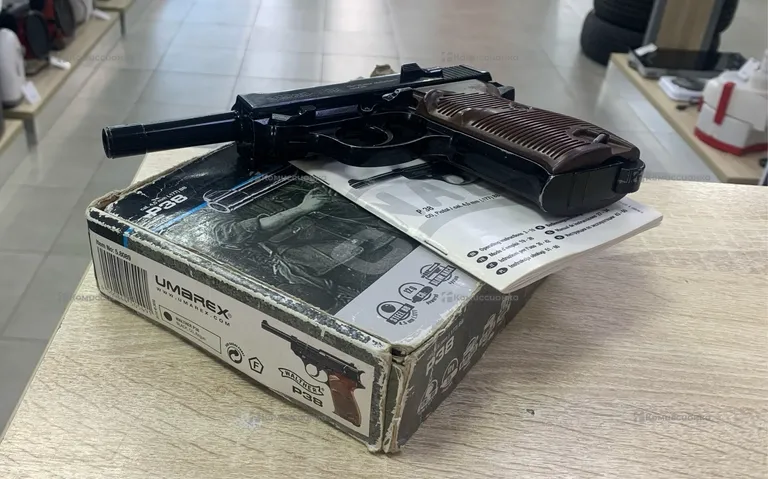 Пневматический пистолет Umarex Walther P38