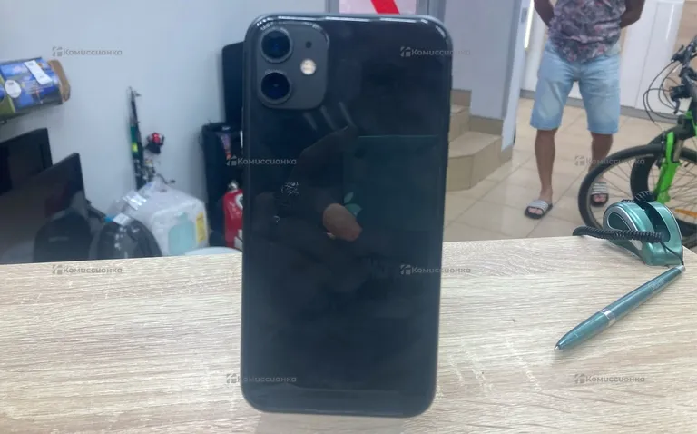 Apple IPhone 11 64Gb