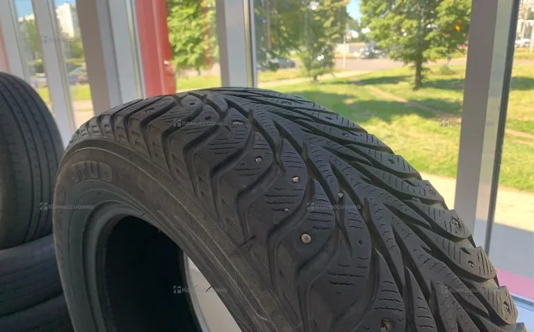 Шины шипованные Yokohama ice guard 215/60 R17