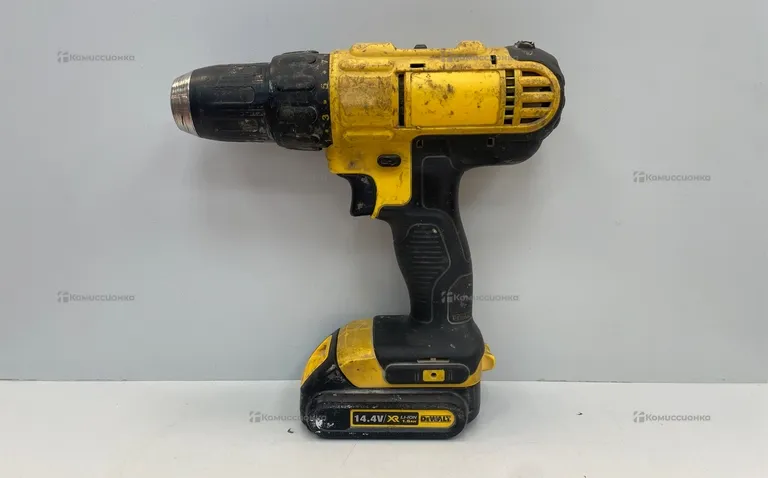 Дрель шуруповерт DeWalt DCD734