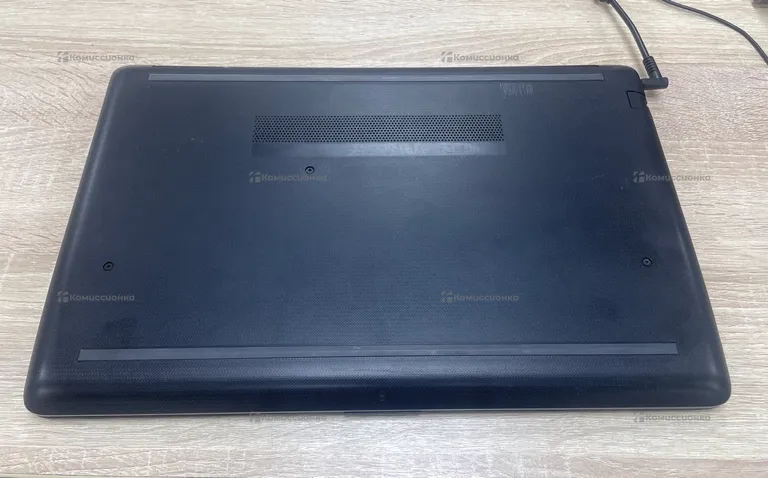 Ноутбук HP i5-8250U/12/256