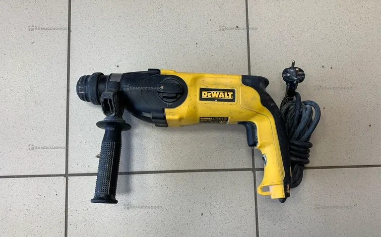 перфоратор DeWALT D25103-QS