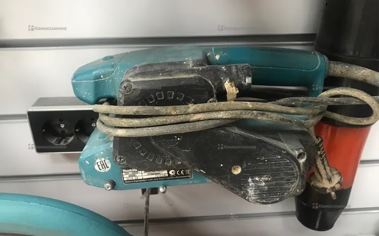 Ленточная шлифмашина makita 9910
