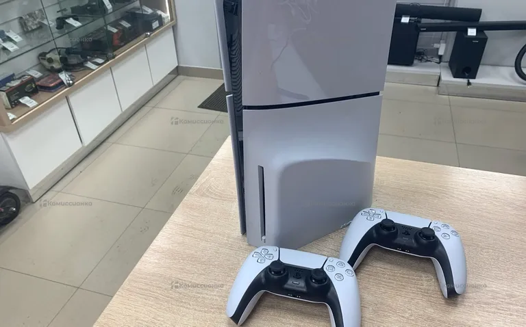 Приставка PS5 Slim 1TB с дисководом