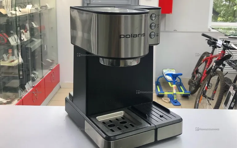 Кофеварка рожковая Polaris PCM 1536E