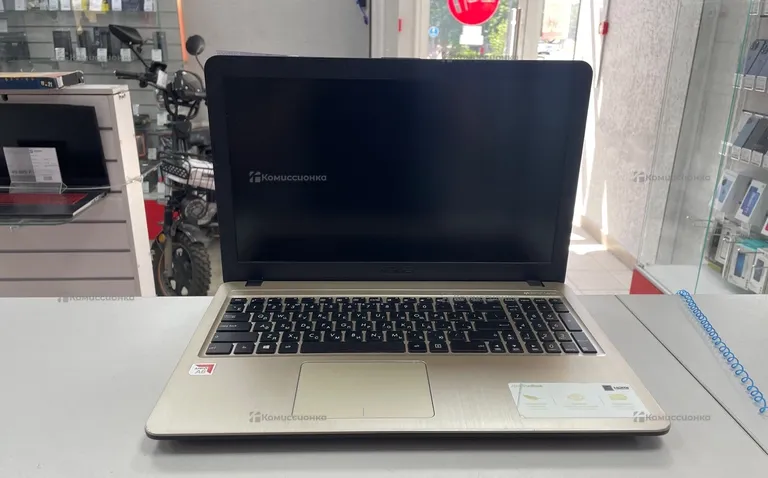 Ноутбук Asus vivoBook