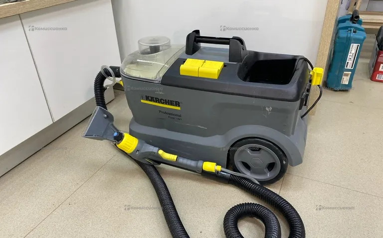 Пылесос моющий Karcher Puzzi 10/1