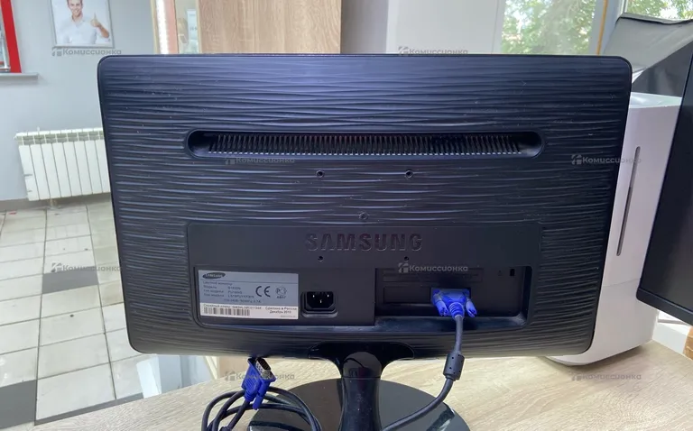 Монитор Samsung SyncMaster B1930N