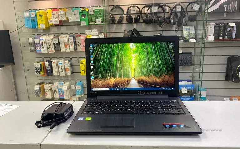 Ноутбук  Lenovo i3-6006u/Geforce920m