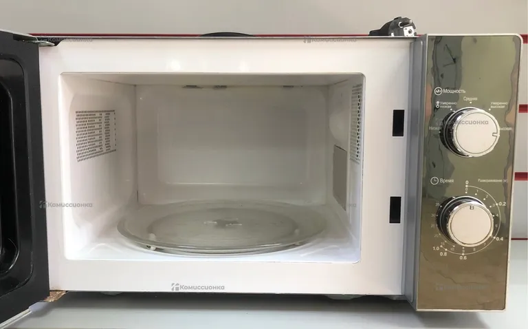 Микроволновая печь  Midea MM717CMF