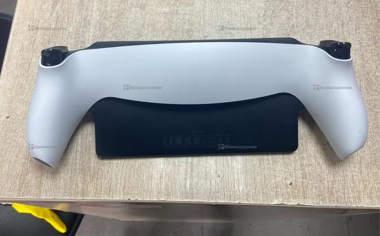 Приставка Sony  портативная консоль