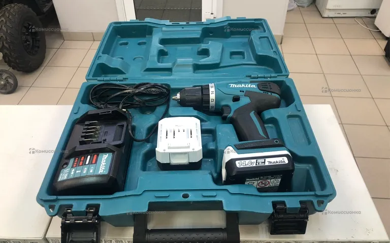 Аккумуляторная дрель-шуруповерт Makita DF347D