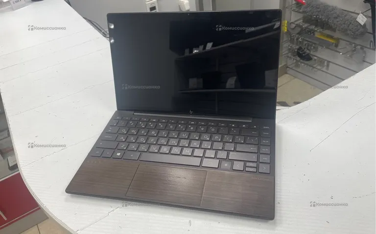 Ноутбук  HP ENVY Laptop