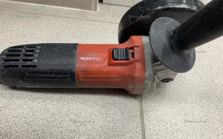 Makita ушм  болгарка М9508